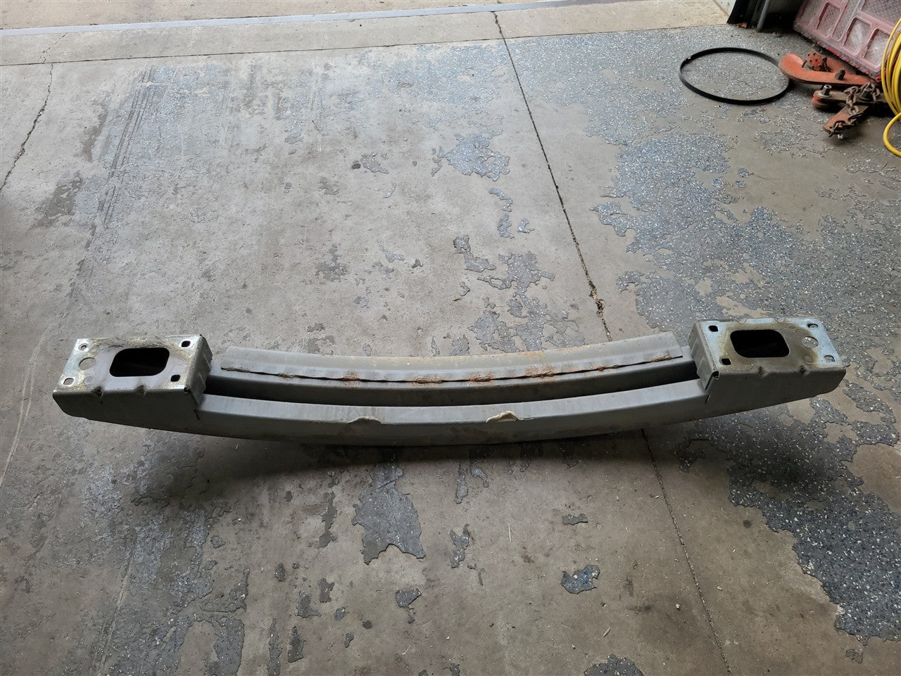 Used OEM 2010-2015 CAMARO REAR BUMPER REINFORCEMENT SILVER 22876136, actual item photo 8