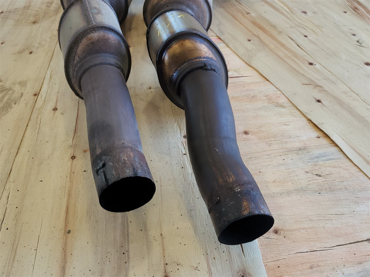 Used OEM 2010-2015 CAMARO SS 6 2L EXHAUST Y PIPE 72K MILES, actual item photo 2