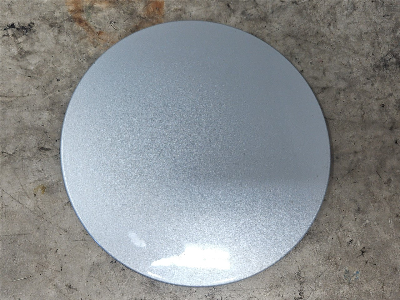 Used OEM 2010-2015 CAMARO FUEL FILLER DOOR SWITCHBLADE SILVER, actual item photo 2
