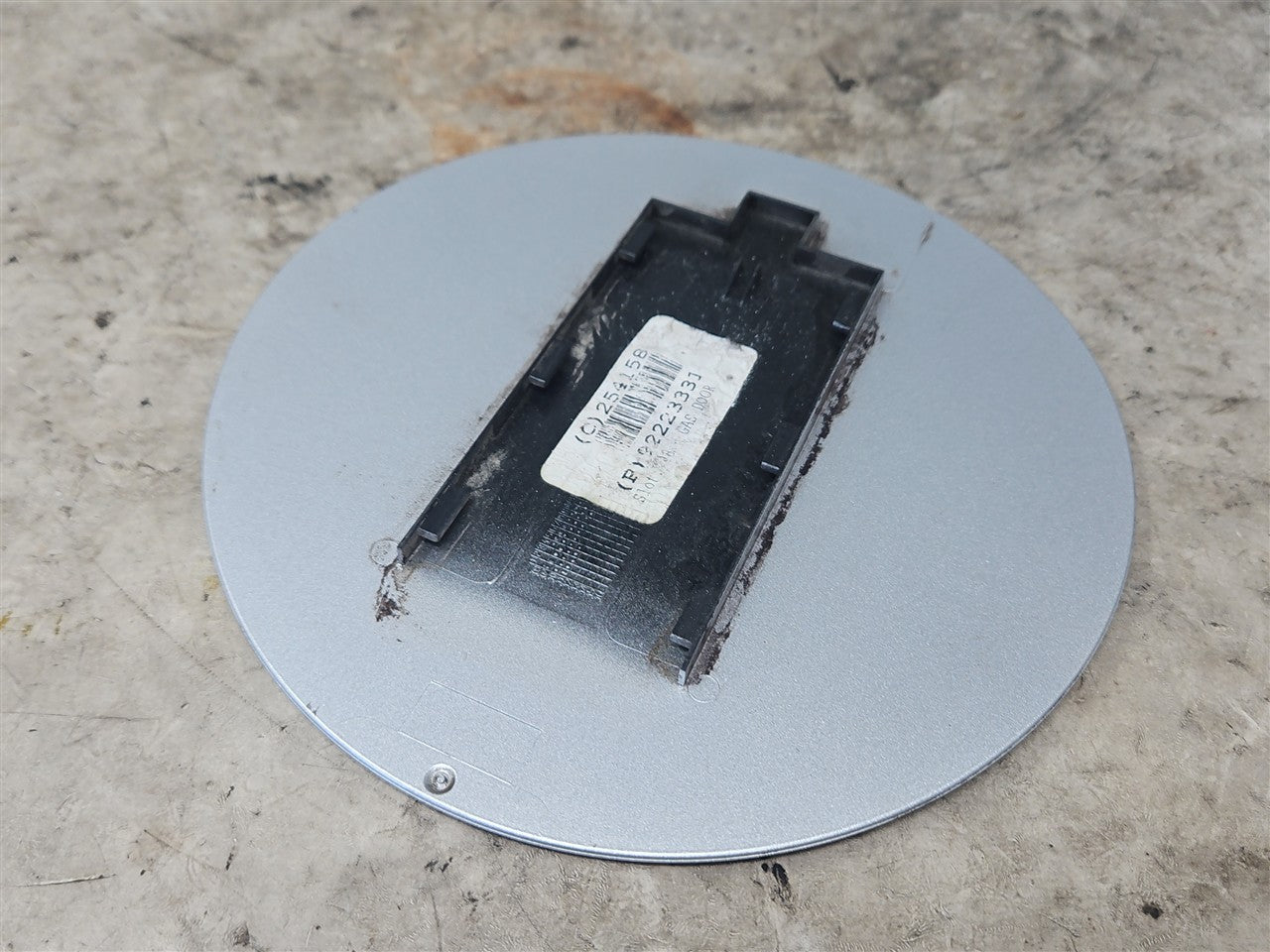 Used OEM 2010-2015 CAMARO FUEL FILLER DOOR SWITCHBLADE SILVER, actual item photo 4