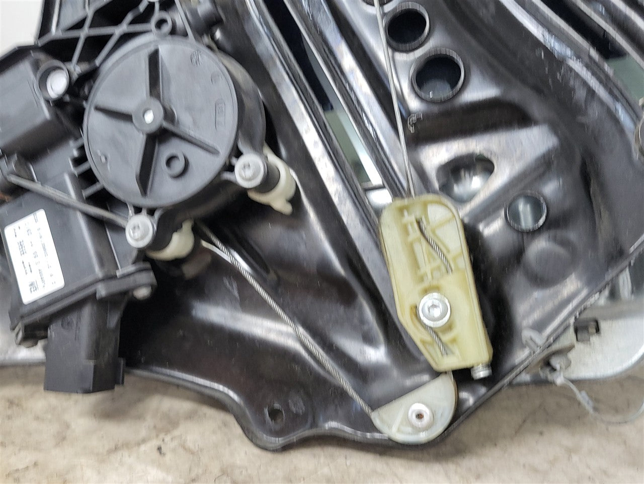 Used OEM 2011-2015 CAMARO QUARTER GLASS WITH WINDOW MOTOR & REGULATOR, actual item photo 15