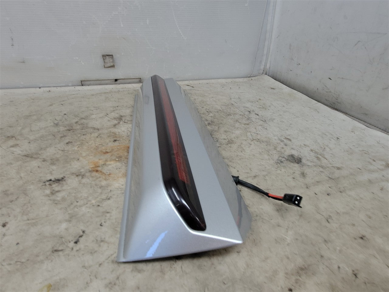 Used OEM 2011-2015 CAMARO CONVERTIBLE THIRD BRAKE LIGHT HIGH MOUNTED, actual item photo 3