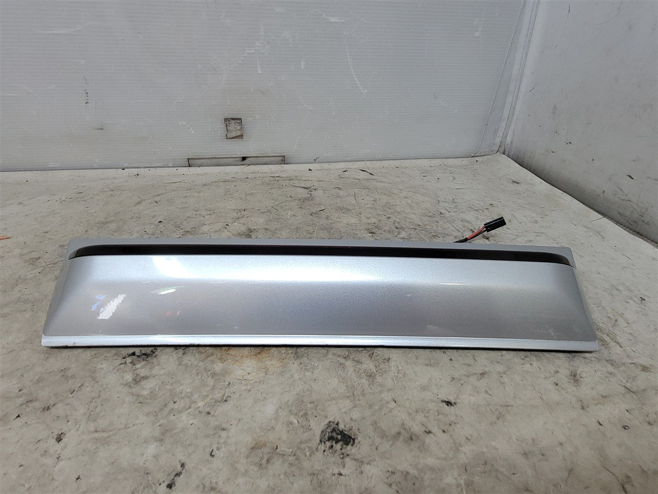 Used OEM 2011-2015 CAMARO CONVERTIBLE THIRD BRAKE LIGHT HIGH MOUNTED, actual item photo 4
