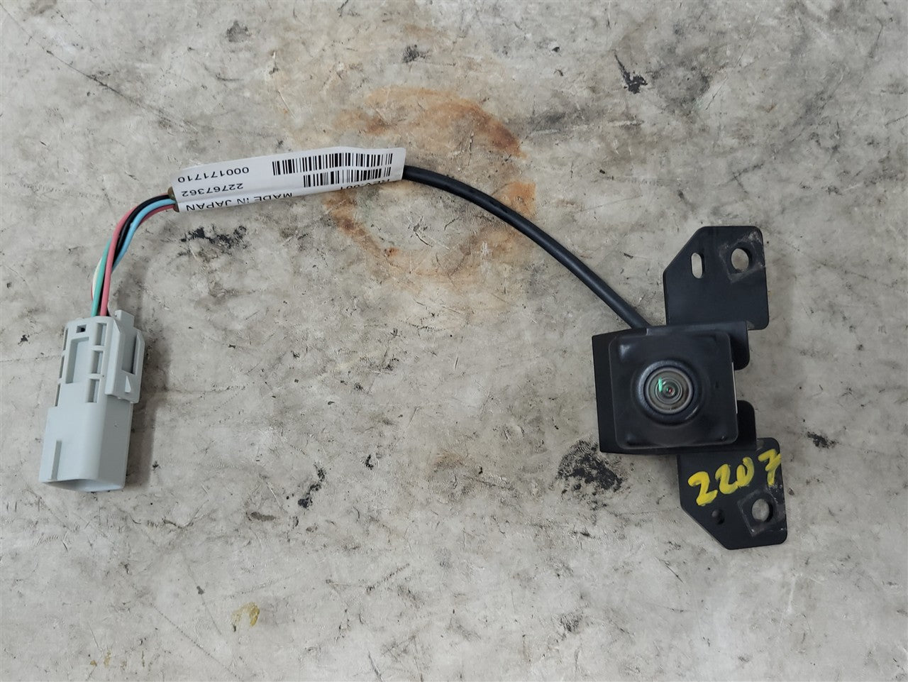 Used OEM 2012-2015 CAMARO REAR VIEW CAMERA 22767362, actual item photo 1