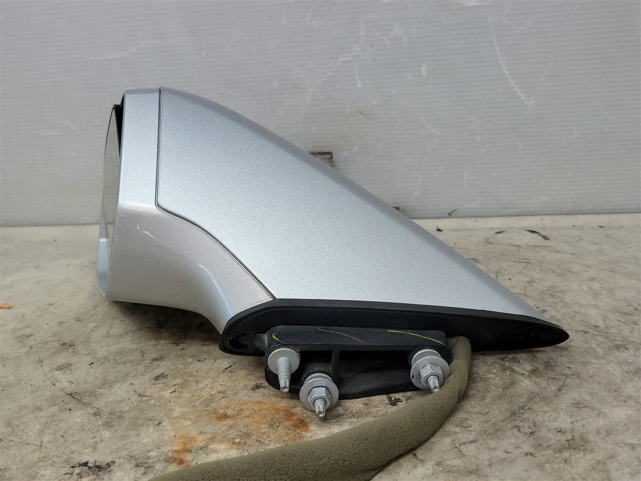 Used OEM 2010-2015 CAMARO SIDE VIEW MIRROR DRIVER LH HEATED SILVER, actual item photo 5
