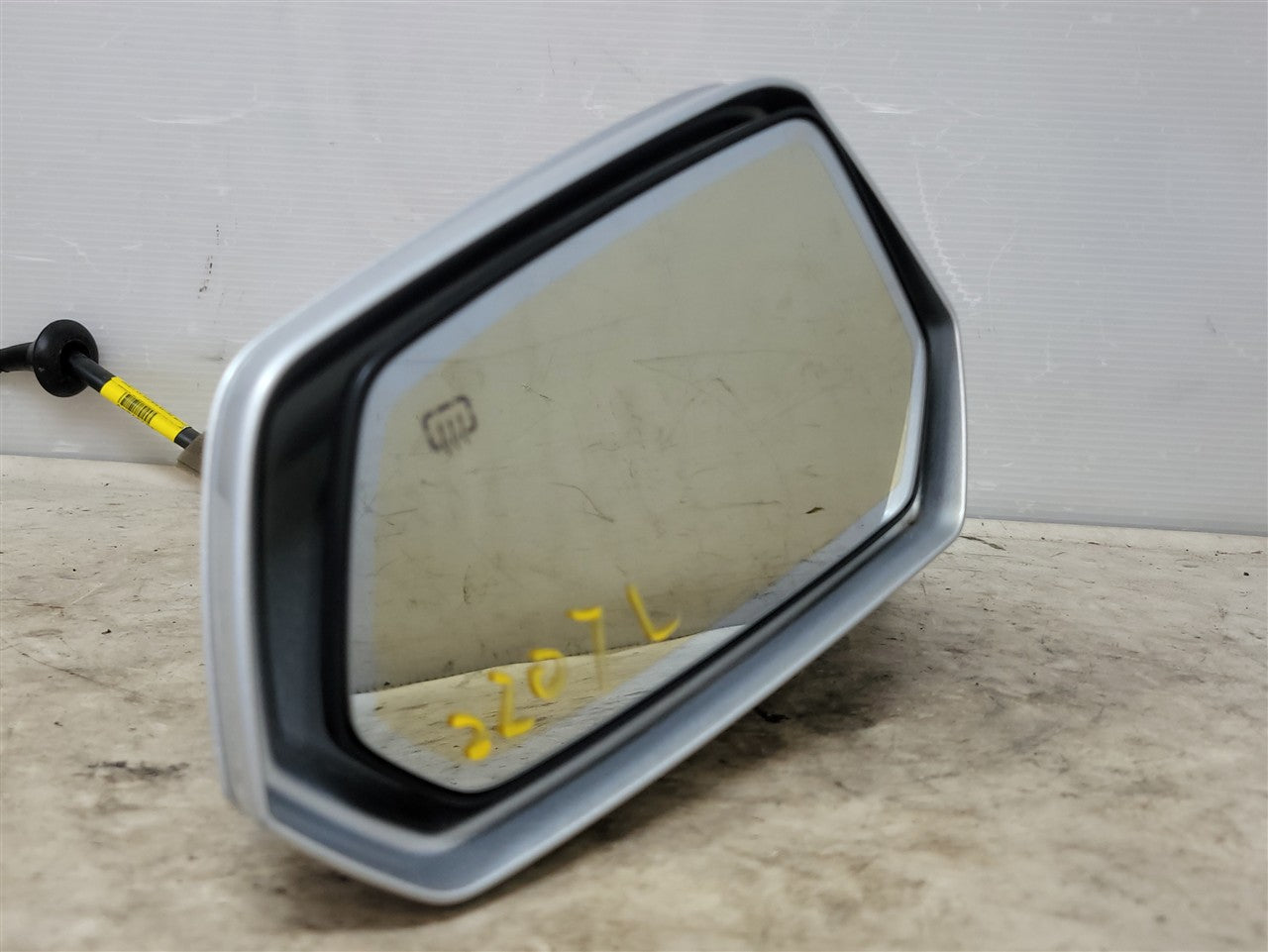 Used OEM 2010-2015 CAMARO SIDE VIEW MIRROR DRIVER LH HEATED SILVER, actual item photo 10