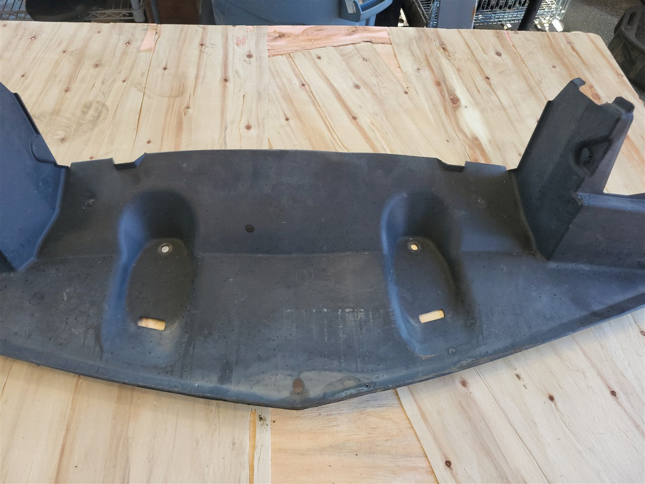 Used OEM 2012-2013 CAMARO FRONT RADIATOR AIR DAM INLET DUCT 22847775, actual item photo 4