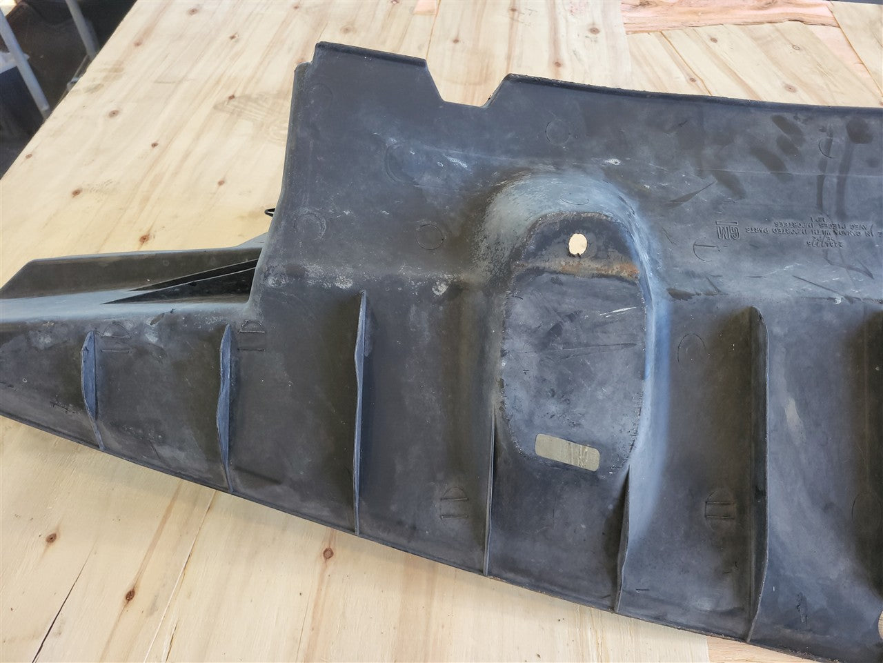 Used OEM 2012-2013 CAMARO FRONT RADIATOR AIR DAM INLET DUCT 22847775, actual item photo 12