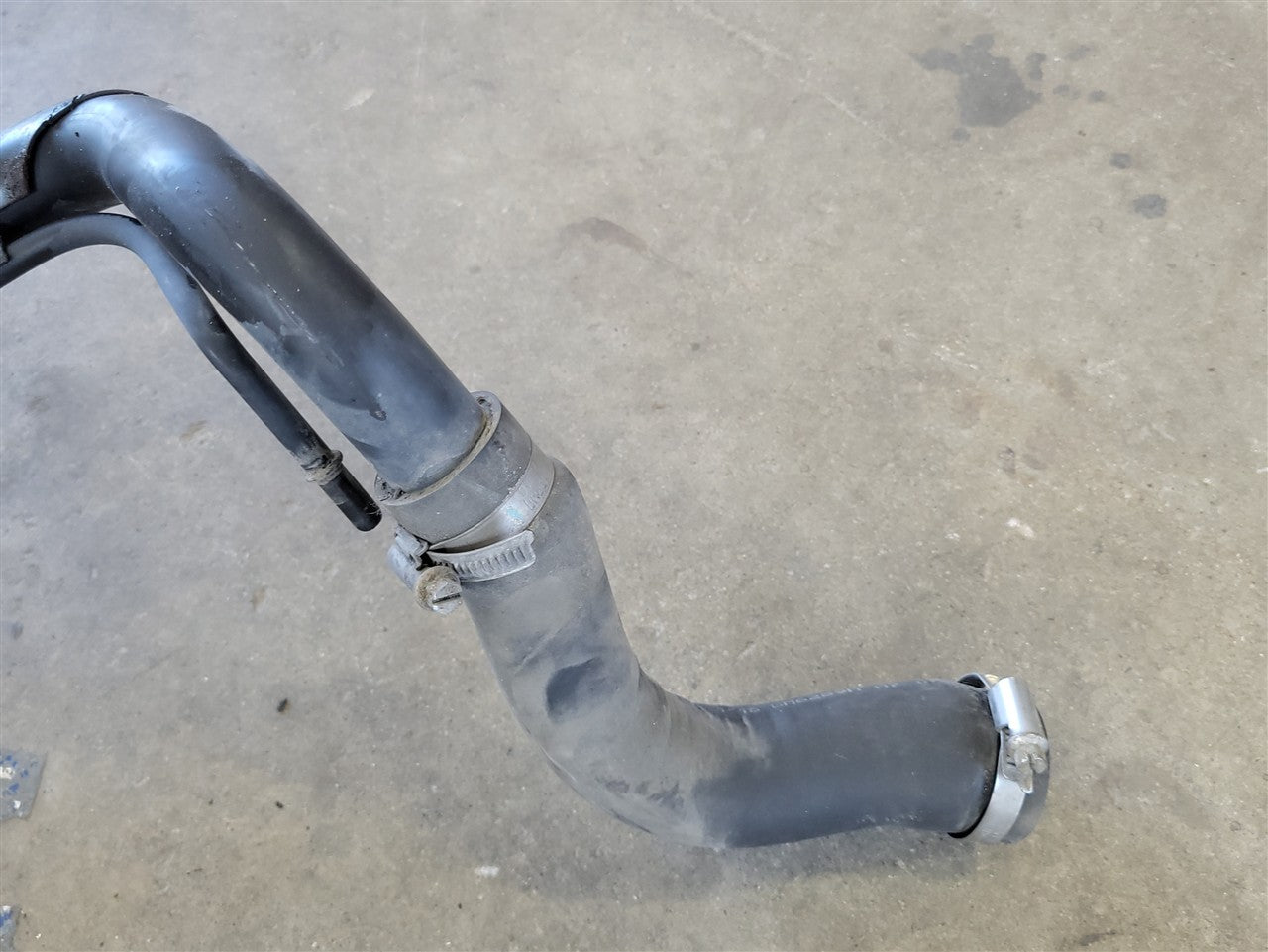 Used OEM 2010-2015 CAMARO FUEL FILLER NECK 22925350, actual item photo 2