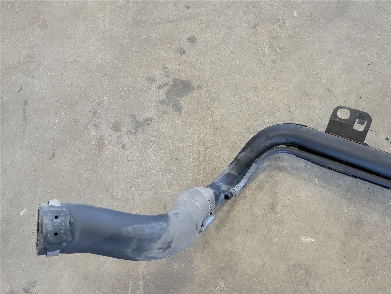 Used OEM 2010-2015 CAMARO FUEL FILLER NECK 22925350, actual item photo 9
