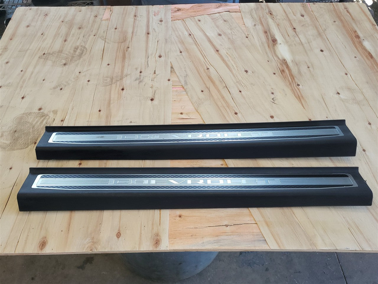 Used OEM 2011-2015 CAMARO CONVERTIBLE DOOR SILL TRIM SCUFF PLATES, actual item photo 1