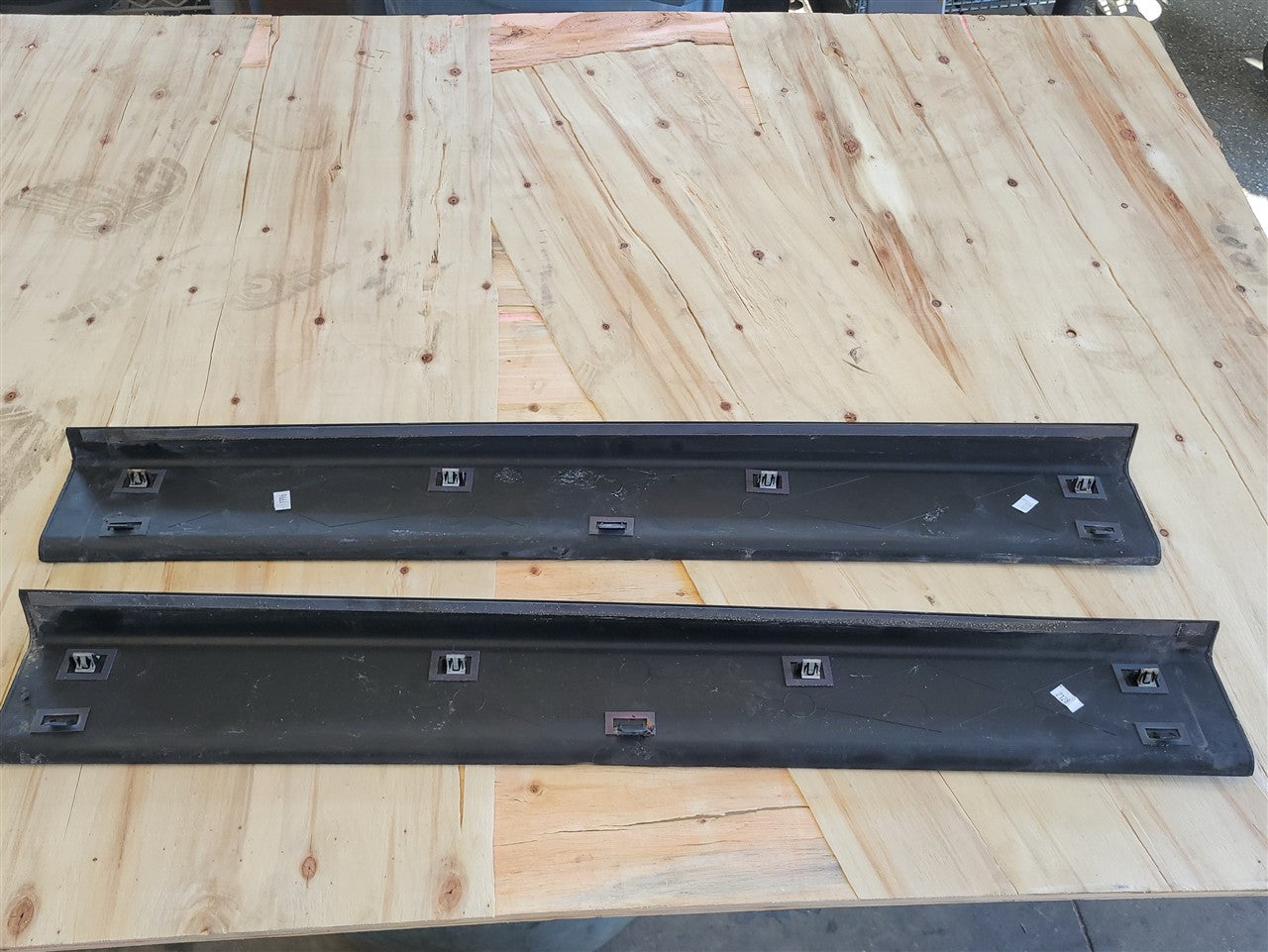 Used OEM 2011-2015 CAMARO CONVERTIBLE DOOR SILL TRIM SCUFF PLATES, actual item photo 9