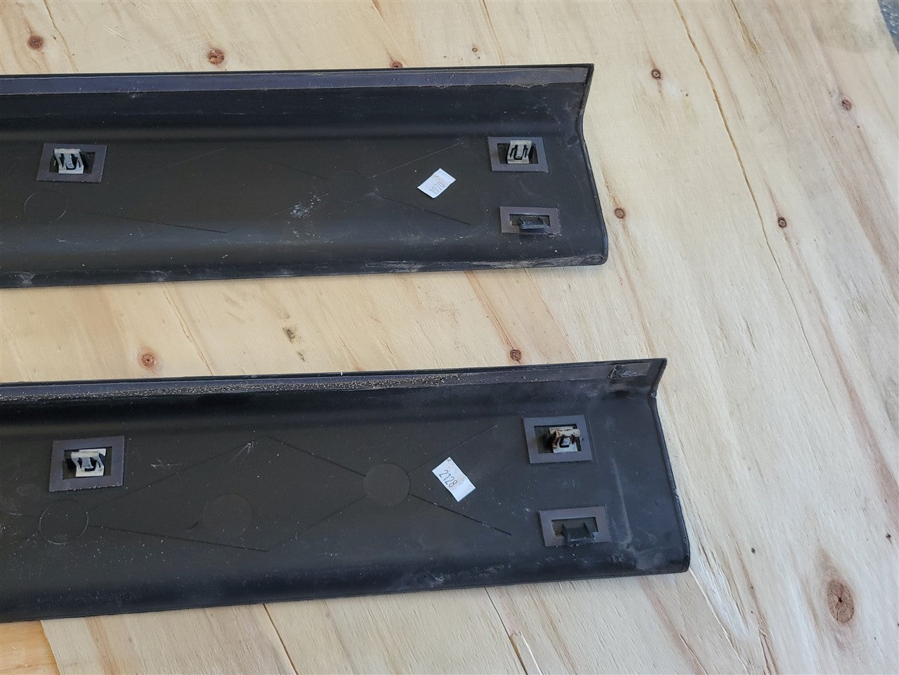 Used OEM 2011-2015 CAMARO CONVERTIBLE DOOR SILL TRIM SCUFF PLATES, actual item photo 12