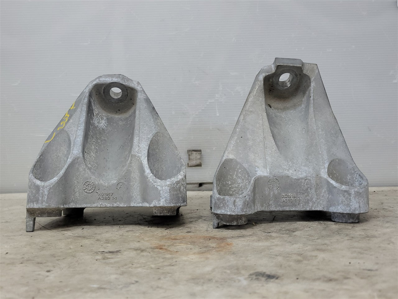 Used OEM 2010-2015 CAMARO 6 2L ENGINE FRAME STAND OFF BRACKETS PAIR, actual item photo 2
