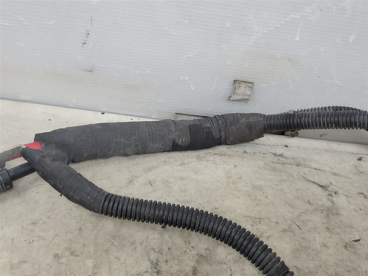 Used OEM 2019-2025 SIERRA SILVERADO POWER STEERING TO BATTERY WIRING, actual item photo 5