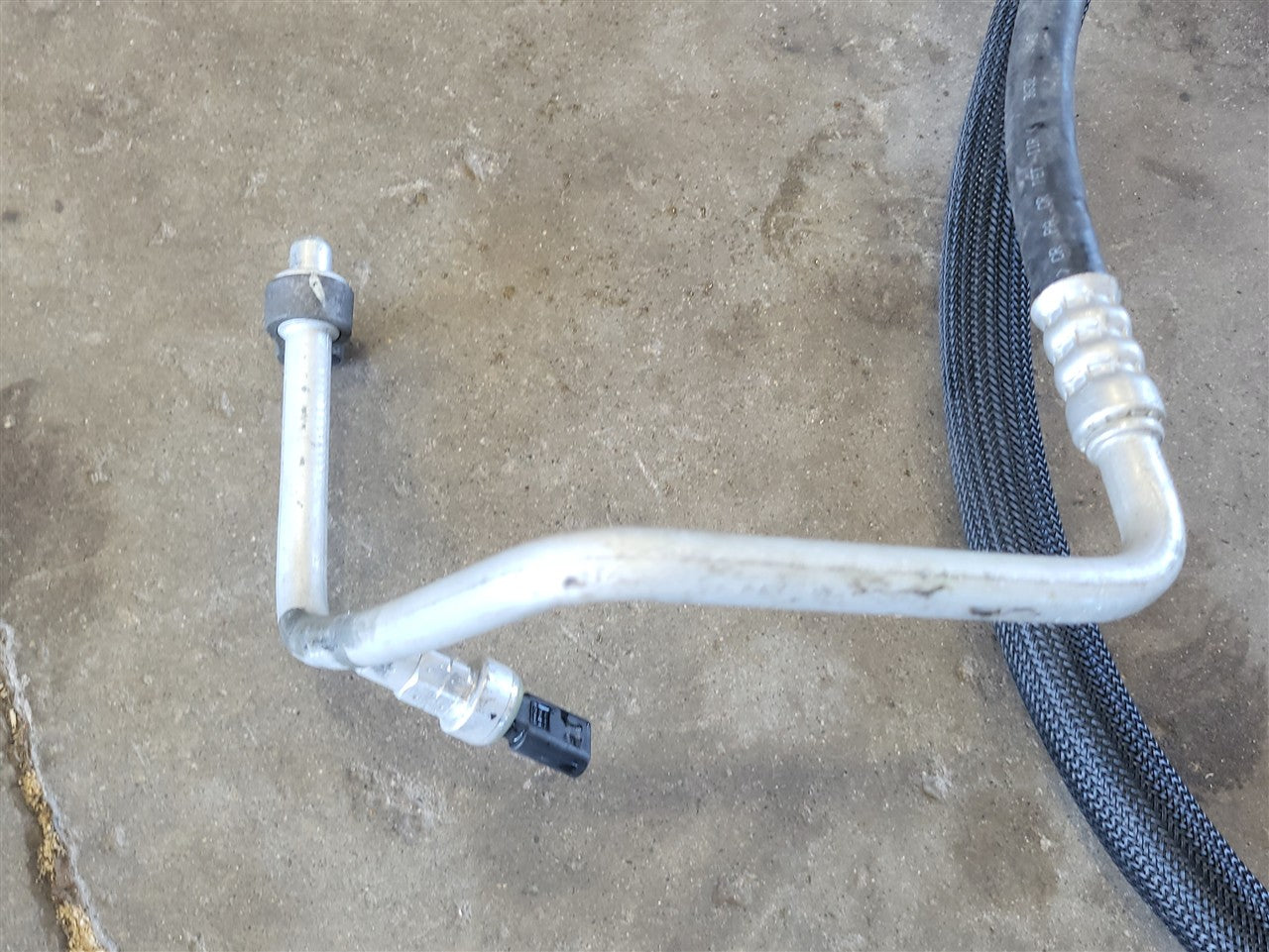 Used OEM 2019-2026 SIERRA SILVERADO AC LINES HOSES MANIFOLD 3 PIECES, actual item photo 9