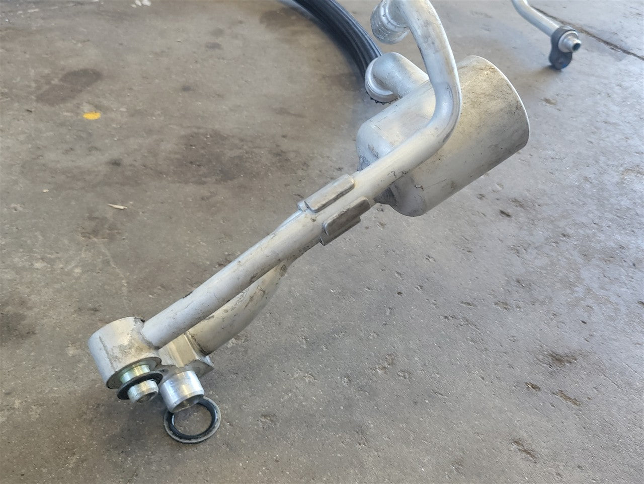 Used OEM 2019-2026 SIERRA SILVERADO AC LINES HOSES MANIFOLD 3 PIECES, actual item photo 14