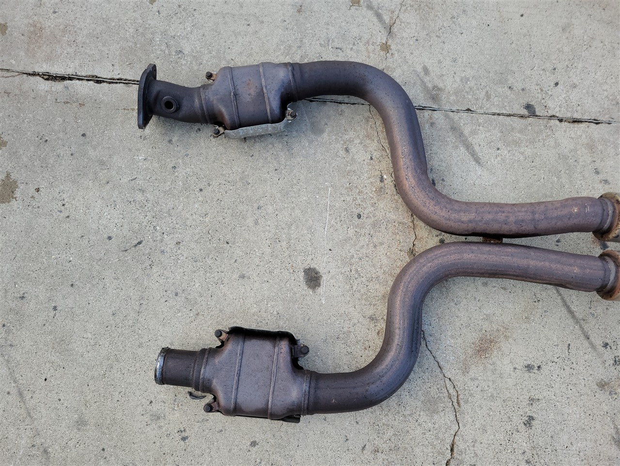Used OEM 2016-2024 CAMARO 6 2L NPP DUAL MODE EXHAUST CATBACK AFM, actual item photo 2
