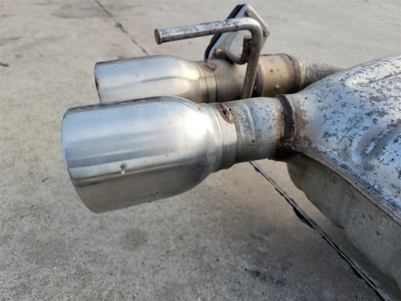 Used OEM 2016-2024 CAMARO 6 2L NPP DUAL MODE EXHAUST CATBACK AFM, actual item photo 12