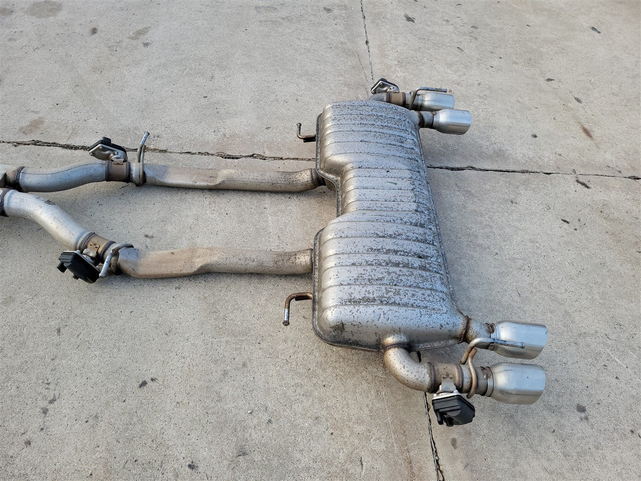Used OEM 2016-2024 CAMARO 6 2L NPP DUAL MODE EXHAUST CATBACK AFM, actual item photo 15