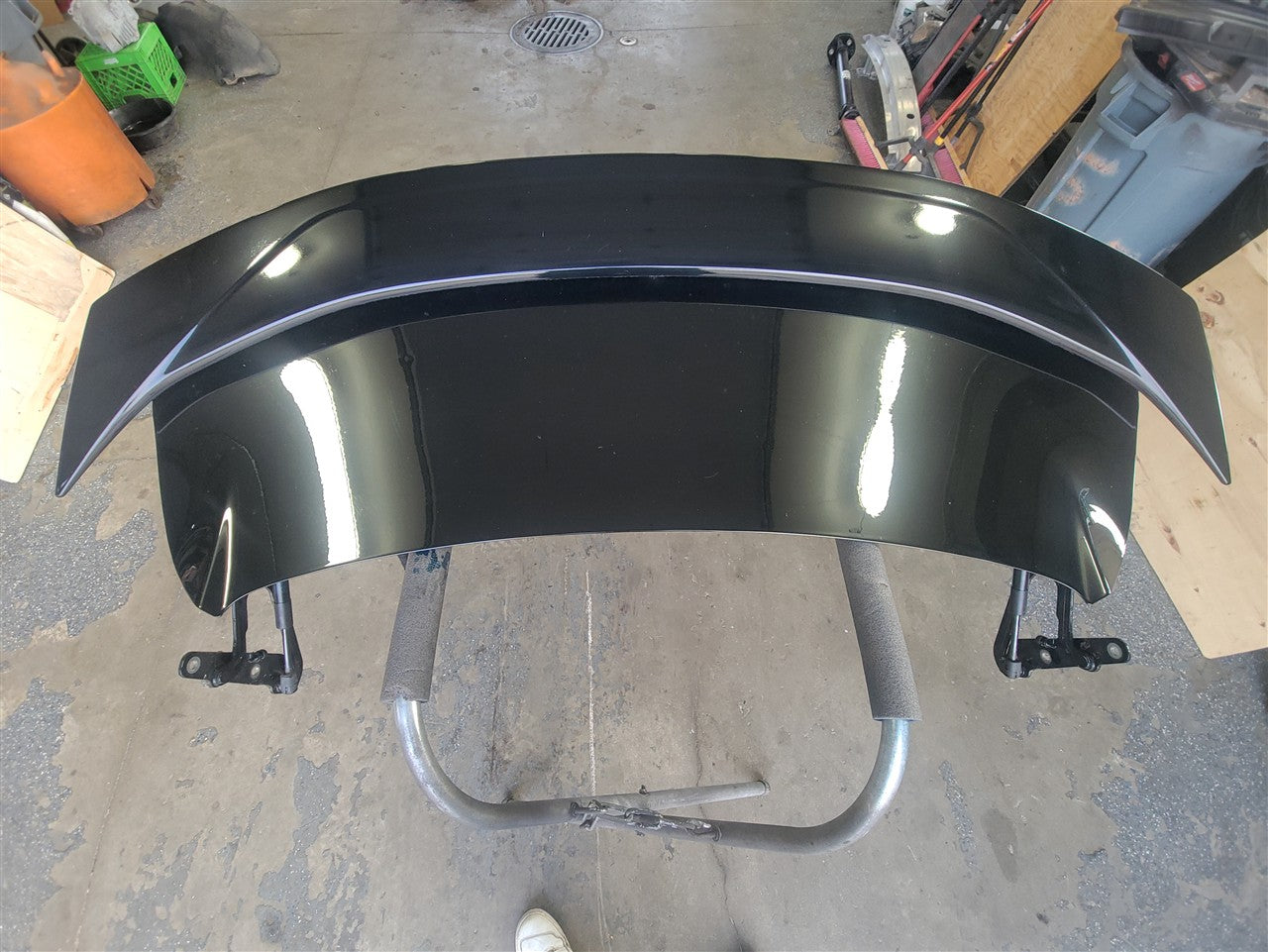 Used OEM 2016-2024 CAMARO DECKLID WITH SS SPOILER BLACK, actual item photo 8