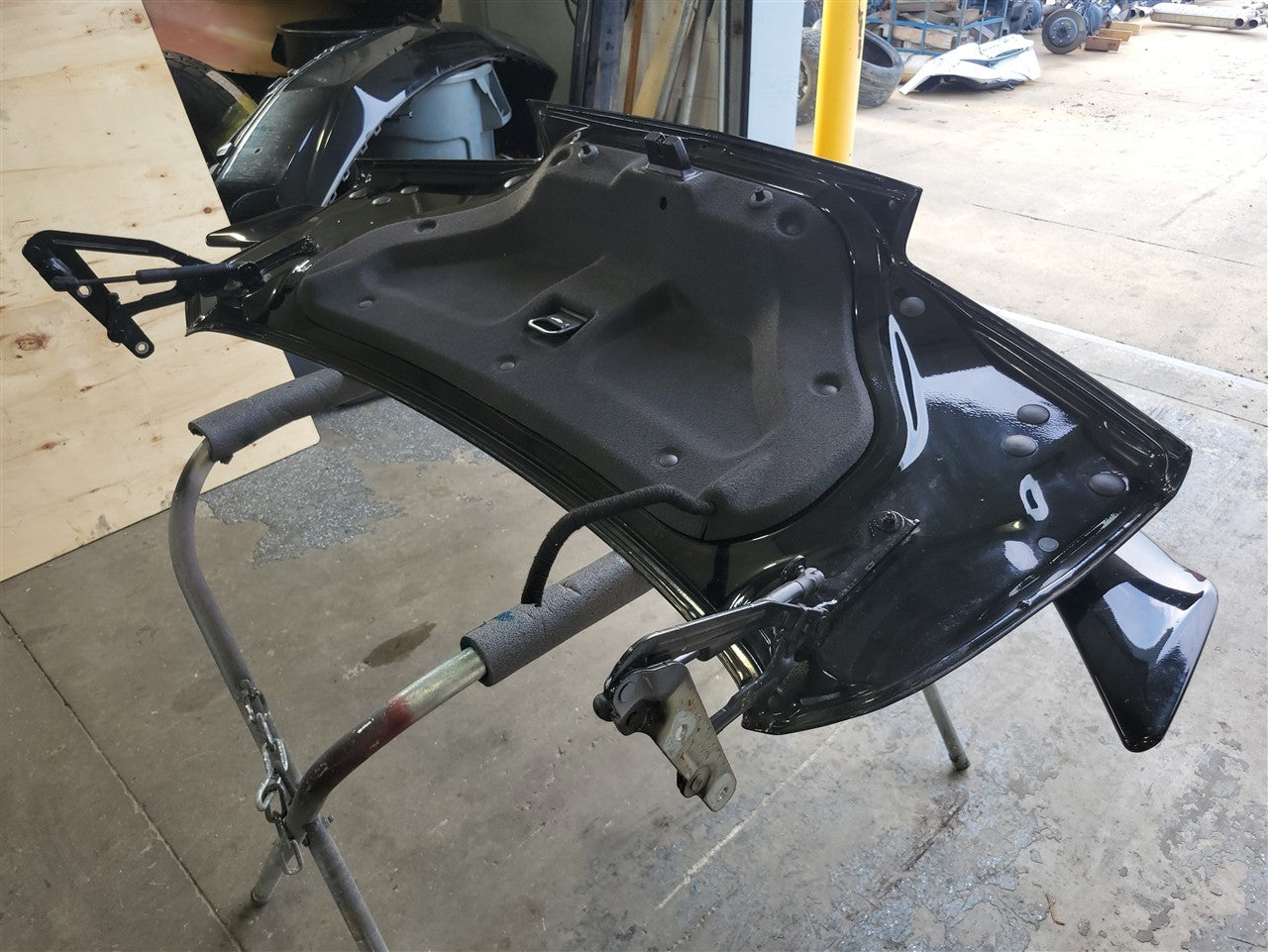 Used OEM 2016-2024 CAMARO DECKLID WITH SS SPOILER BLACK, actual item photo 11