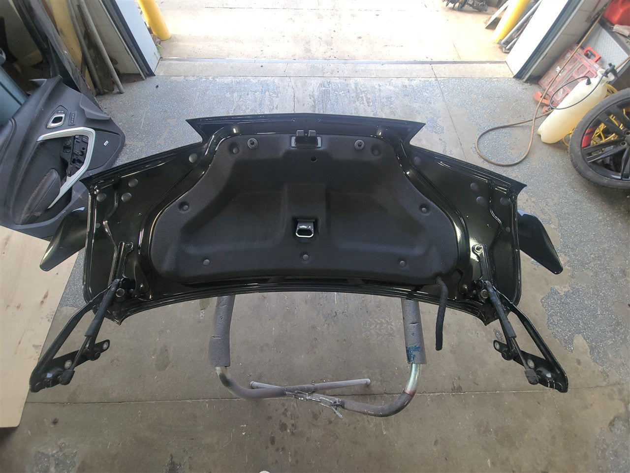 Used OEM 2016-2024 CAMARO DECKLID WITH SS SPOILER BLACK, actual item photo 18