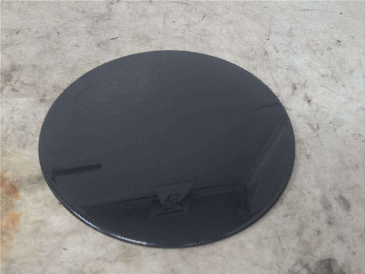 Used OEM 2016-2024 CAMARO GAS TANK FUEL FILLER DOOR BLACK GBA, actual item photo 5