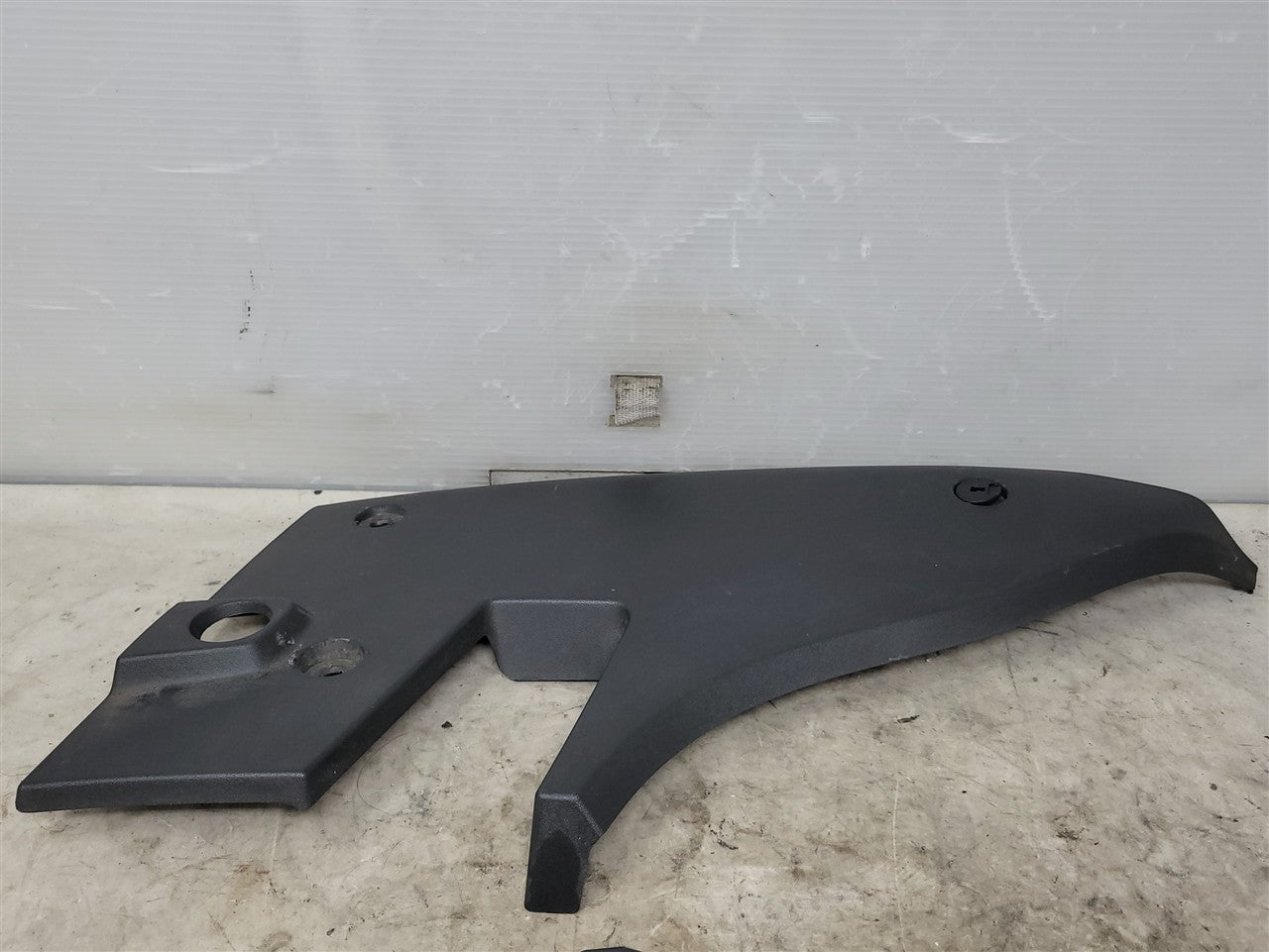 Used OEM 2016-2024 CAMARO TAIL LAMP LIGHT COVER CLOSE OUT FILLER, actual item photo 8