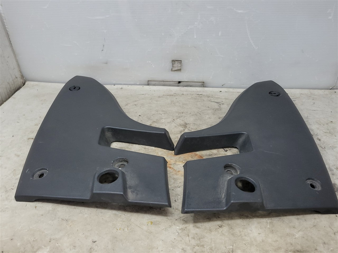 Used OEM 2016-2024 CAMARO TAIL LAMP LIGHT COVER CLOSE OUT FILLER, actual item photo 10