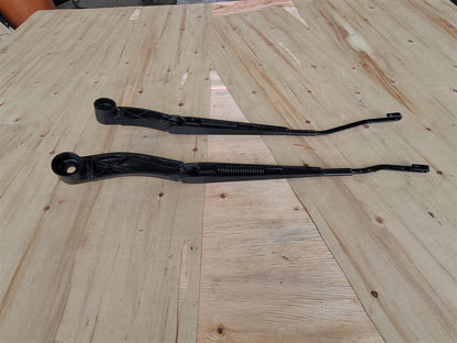 Used OEM 2016-2024 CAMARO WINDSHIELD WIPER ARMS PAIR LH RH BLACK, actual item photo 10