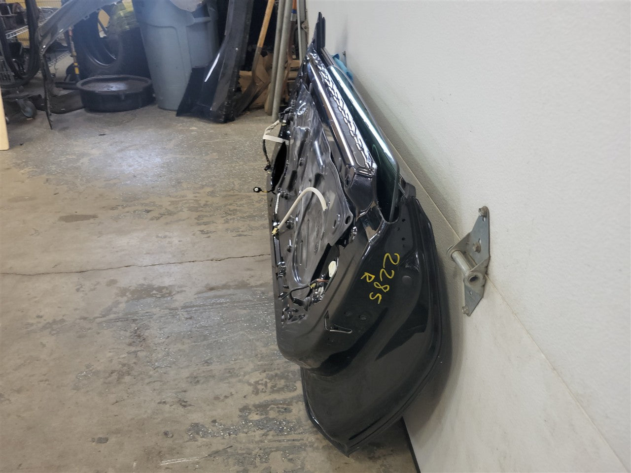 Used OEM 2016-2024 CAMARO FRONT DOOR PASSENGER RH BLACK GBA, actual item photo 12