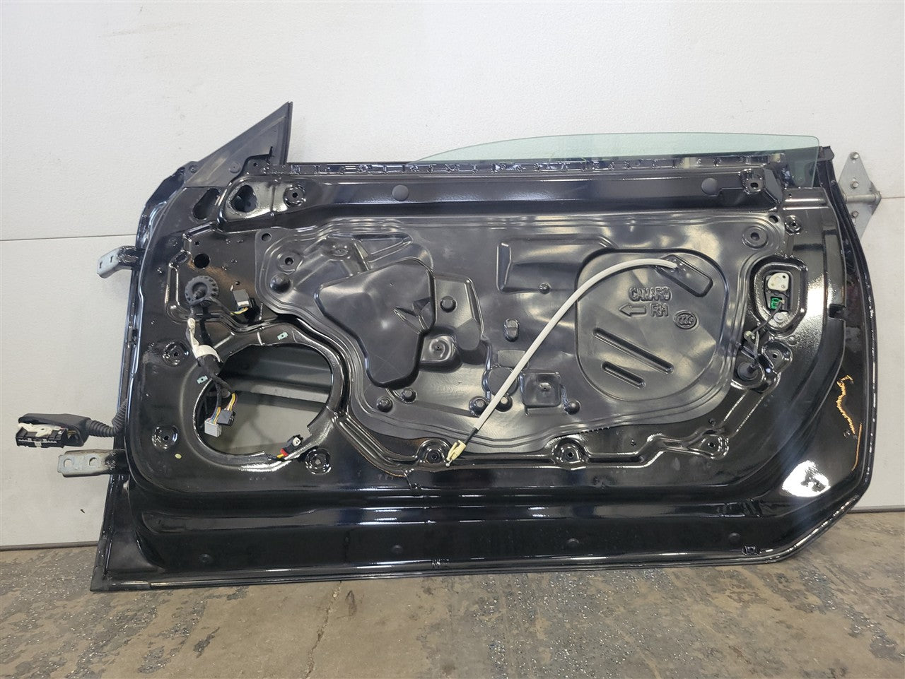Used OEM 2016-2024 CAMARO FRONT DOOR PASSENGER RH BLACK GBA, actual item photo 16