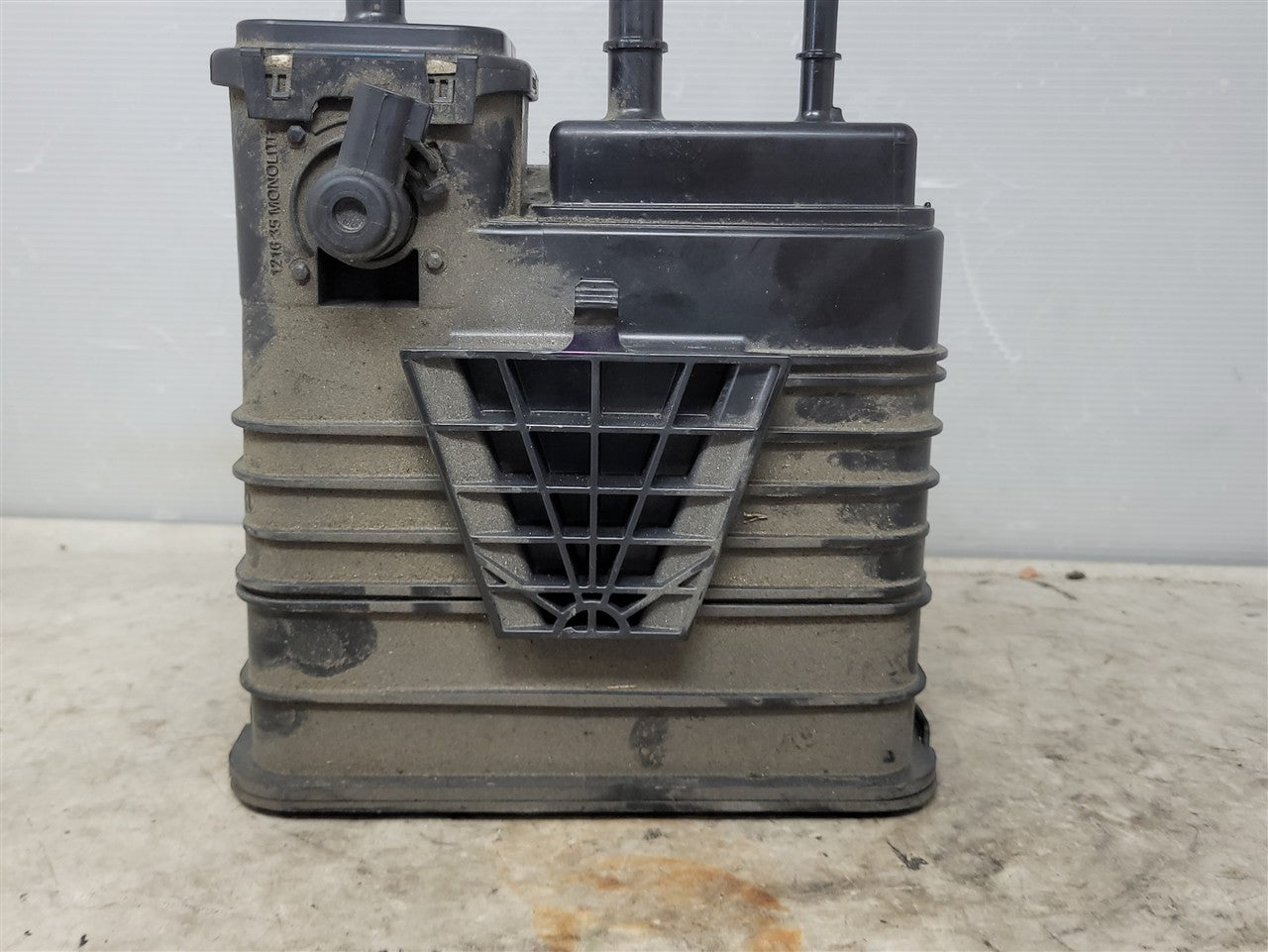 Used OEM 2016-2024 CAMARO WINDSHIELD WIPER MOTOR & LINKAGE FRONT 41K, actual item photo 6