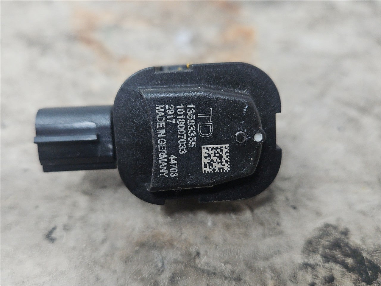 Used OEM 2016-2024 CAMARO FRONT CRASH IMPACT SENSOR 13583355, actual item photo 6