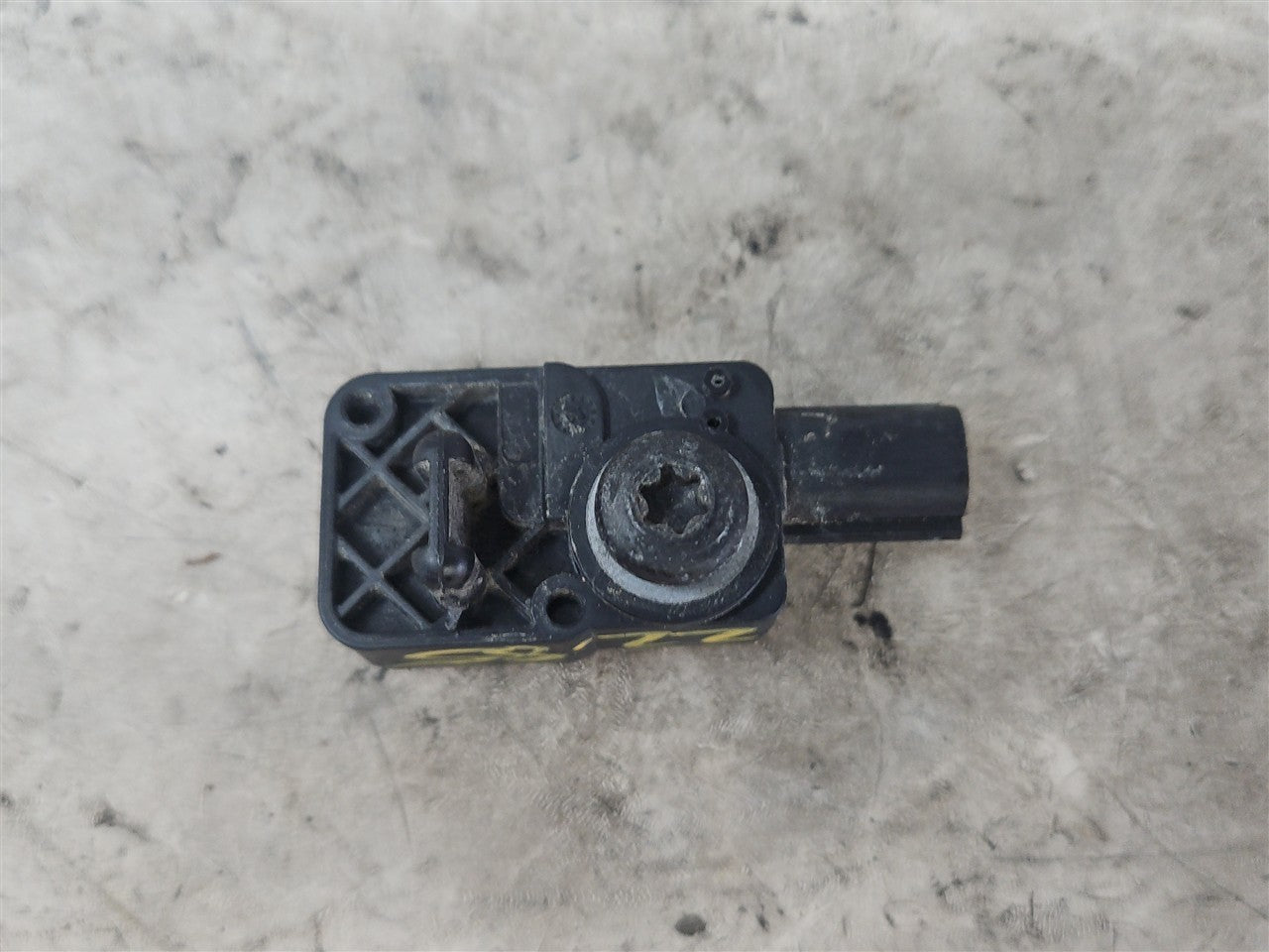 Used OEM 2016-2022 CAMARO CRASH SENSOR 13509729, actual item photo 5