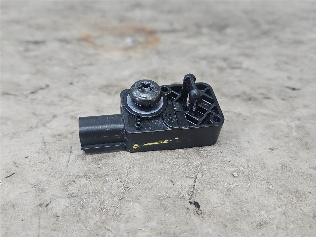 Used OEM 2016-2022 CAMARO CRASH SENSOR 13509729, actual item photo 3