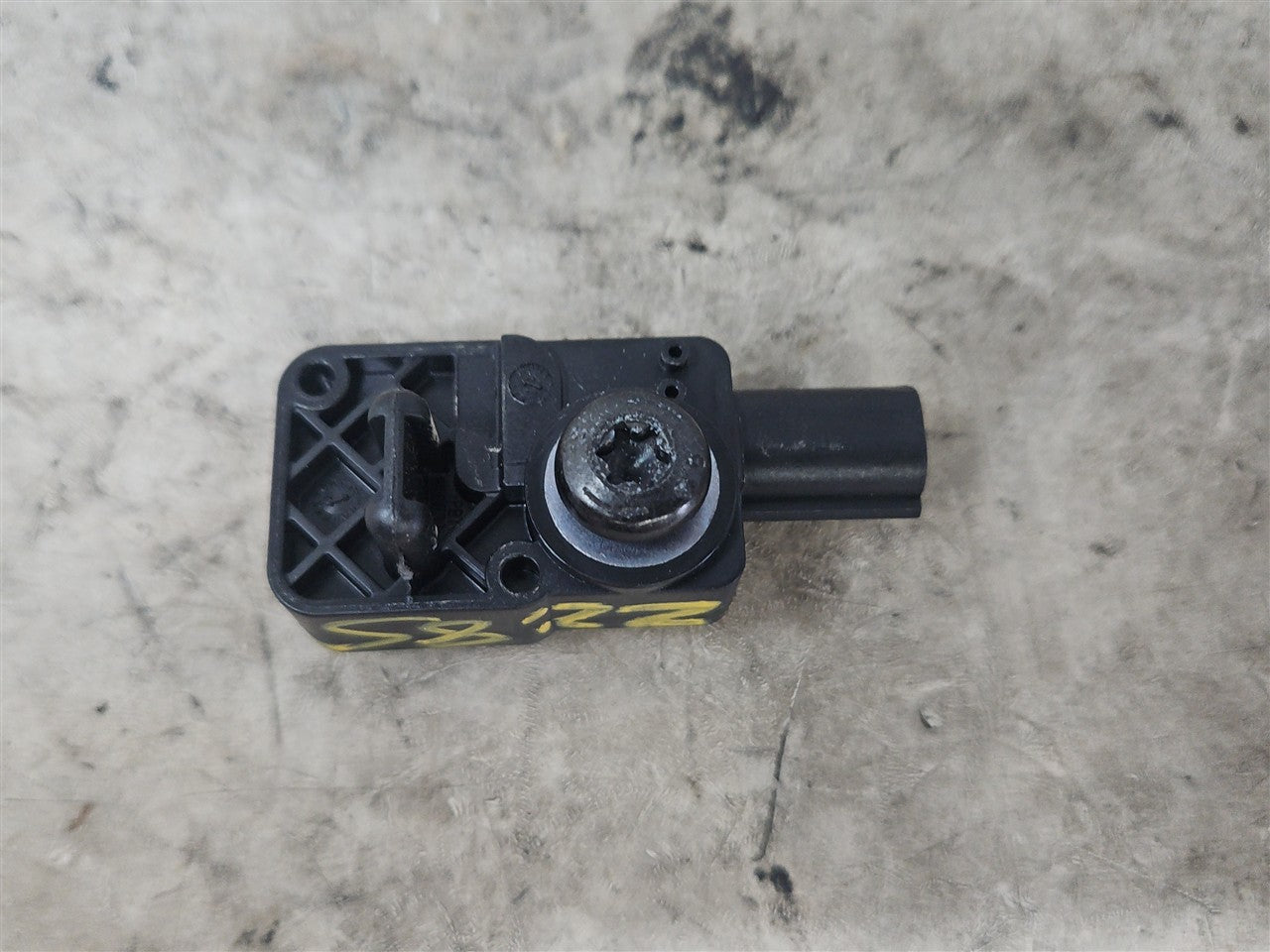 Used OEM 2016-2022 CAMARO CRASH SENSOR 13509729, actual item photo 5