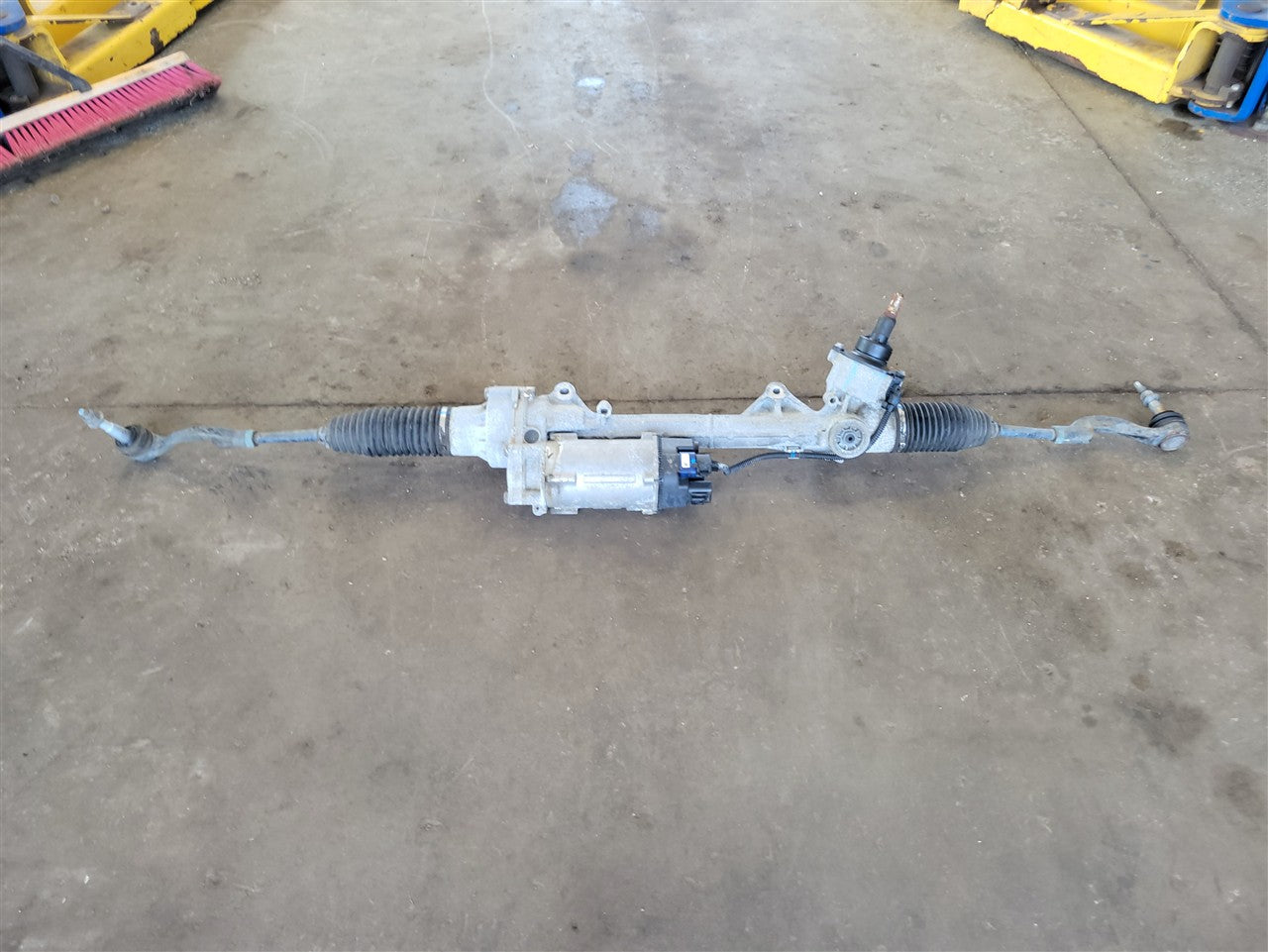 Used OEM 2017-2024 CAMARO POWER STEERING RACK SS 2022-2024 LT1 41K, actual item photo 2