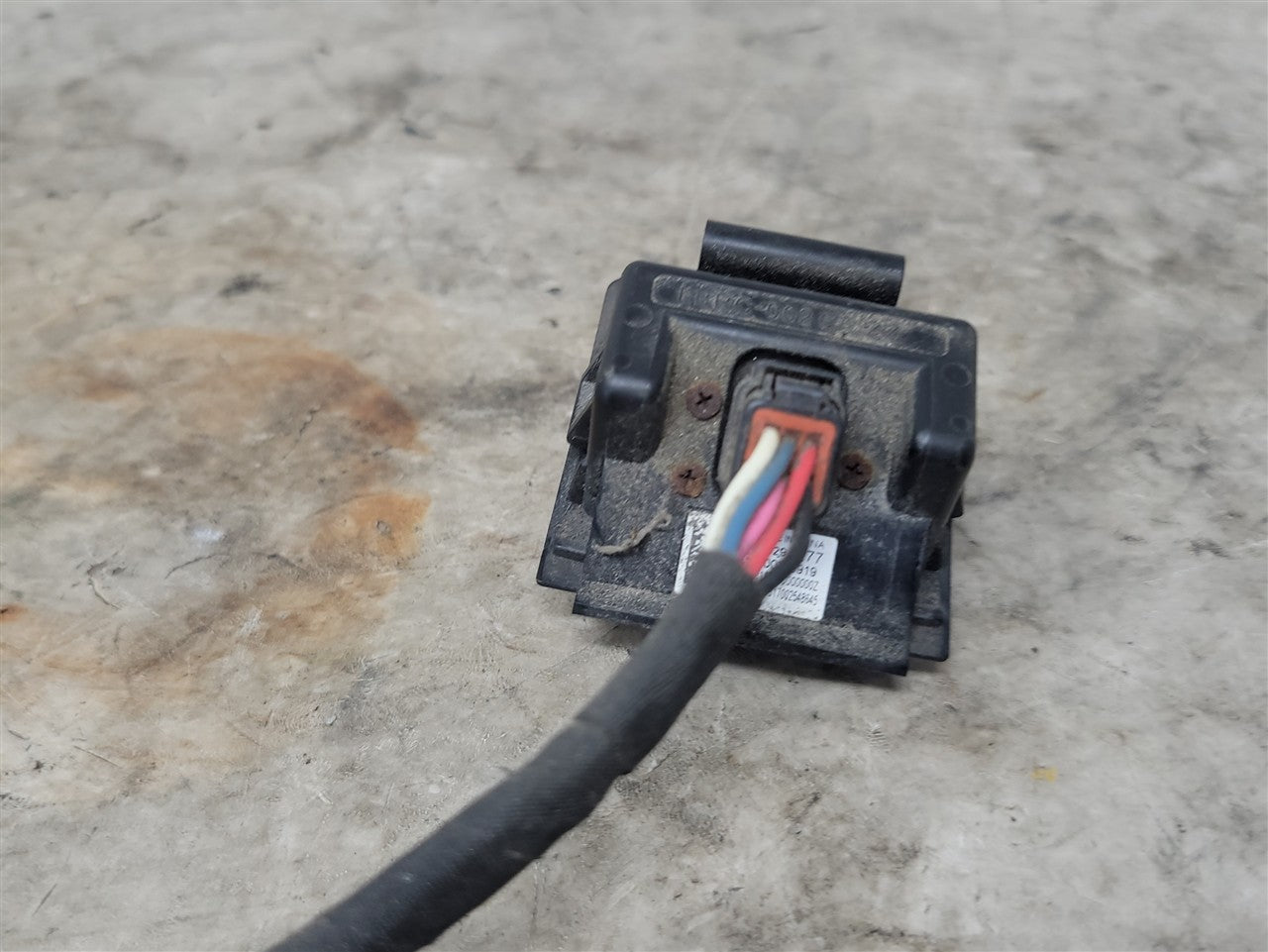 Used OEM 2018 CAMARO REAR VIEW BACKUP CAMERA 84299277, actual item photo 9