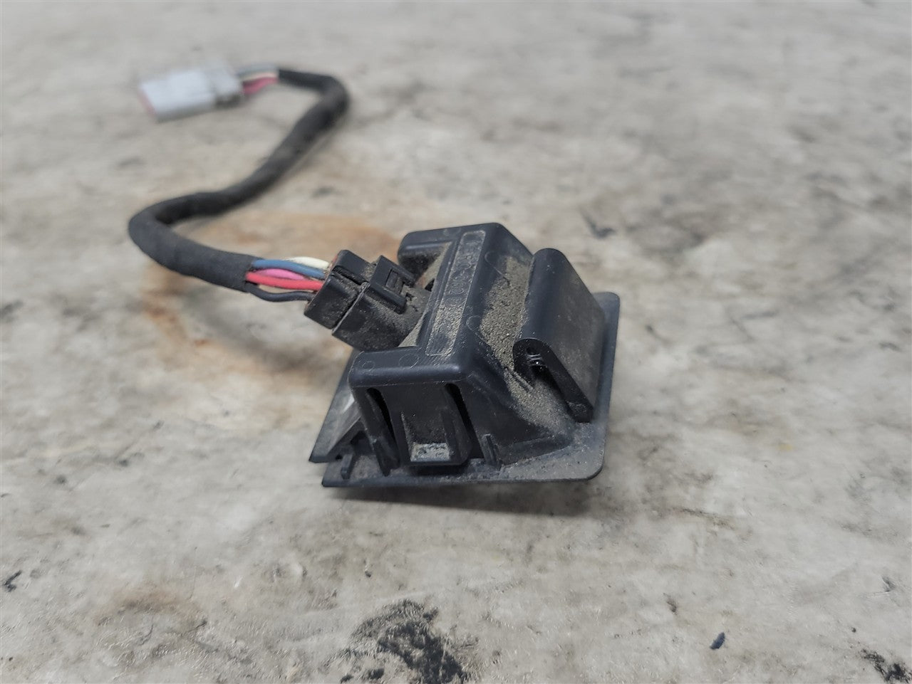 Used OEM 2018 CAMARO REAR VIEW BACKUP CAMERA 84299277, actual item photo 10