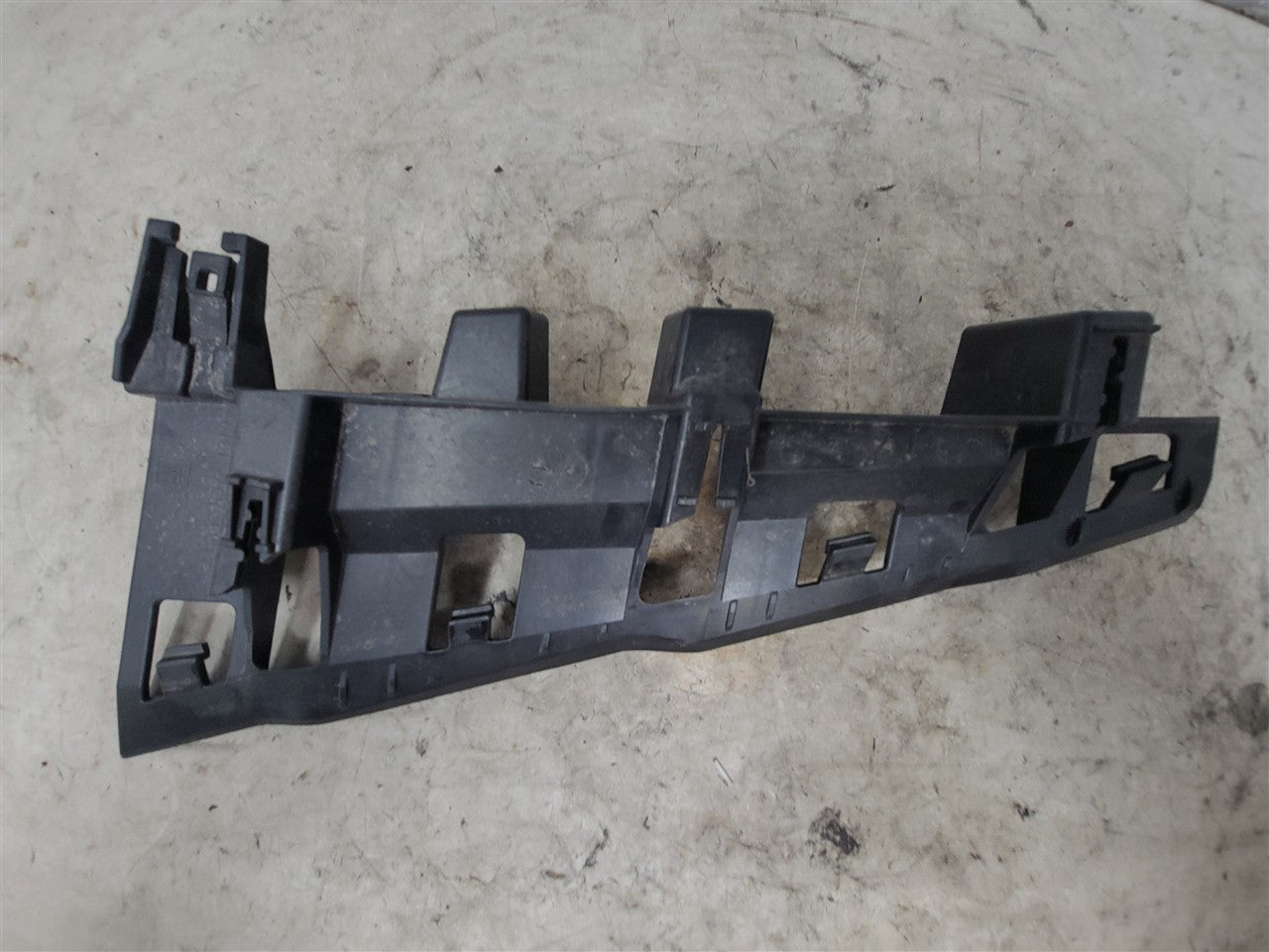 Used OEM 2016-2018 CAMARO TAIL LIGHT LAMP BRACKET PASSENGER RH BLACK, actual item photo 1