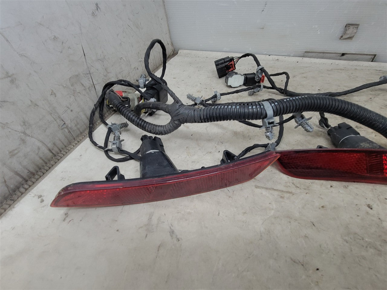 Used OEM 2019-2024 CAMARO REAR BUMPER WIRING HARNESS WITH PARK, actual item photo 2