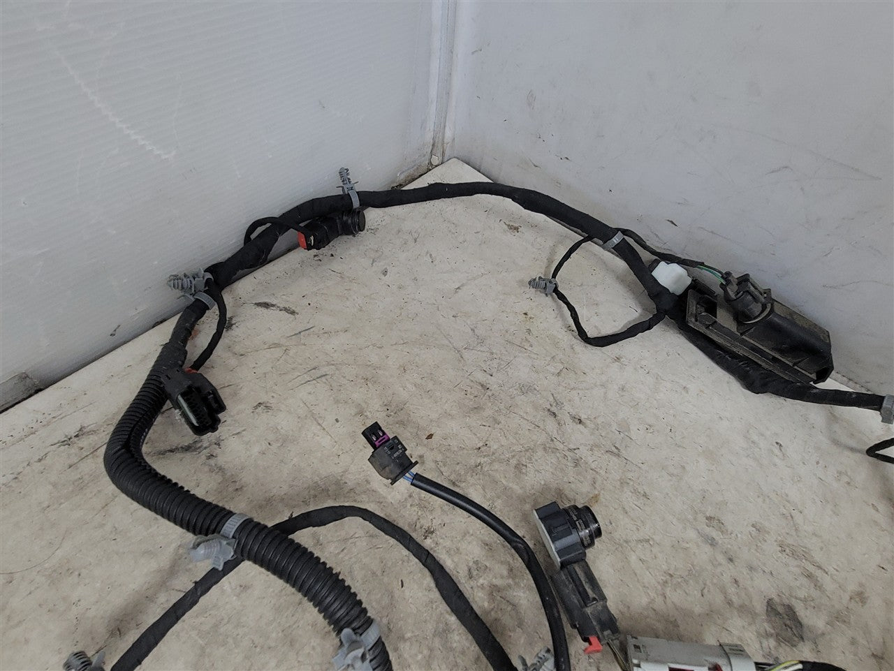Used OEM 2019-2024 CAMARO REAR BUMPER WIRING HARNESS WITH PARK, actual item photo 7