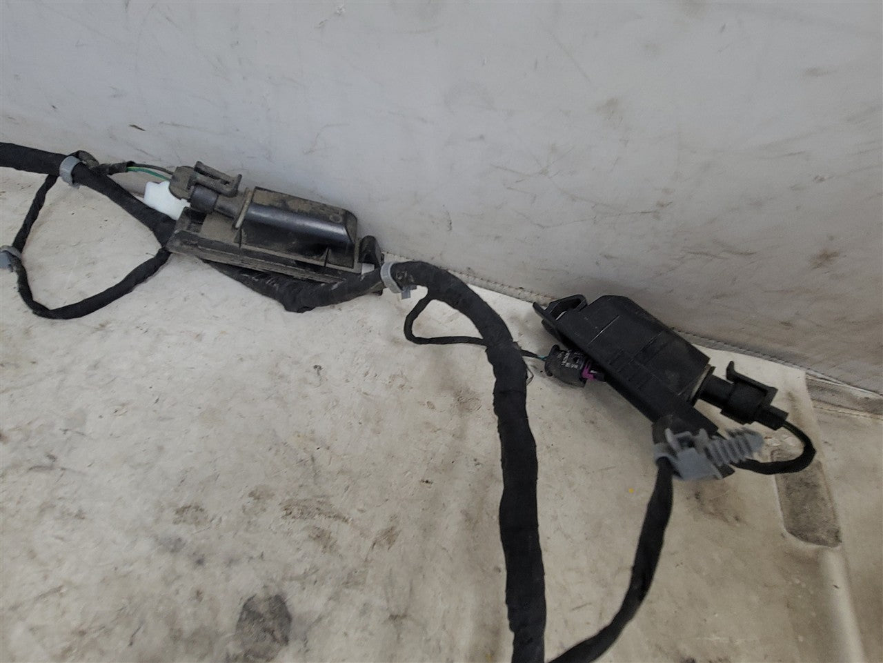 Used OEM 2019-2024 CAMARO REAR BUMPER WIRING HARNESS WITH PARK, actual item photo 8