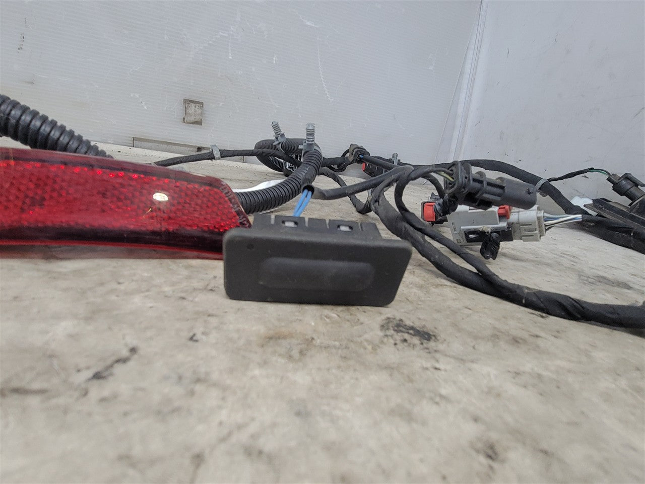 Used OEM 2019-2024 CAMARO REAR BUMPER WIRING HARNESS WITH PARK, actual item photo 11