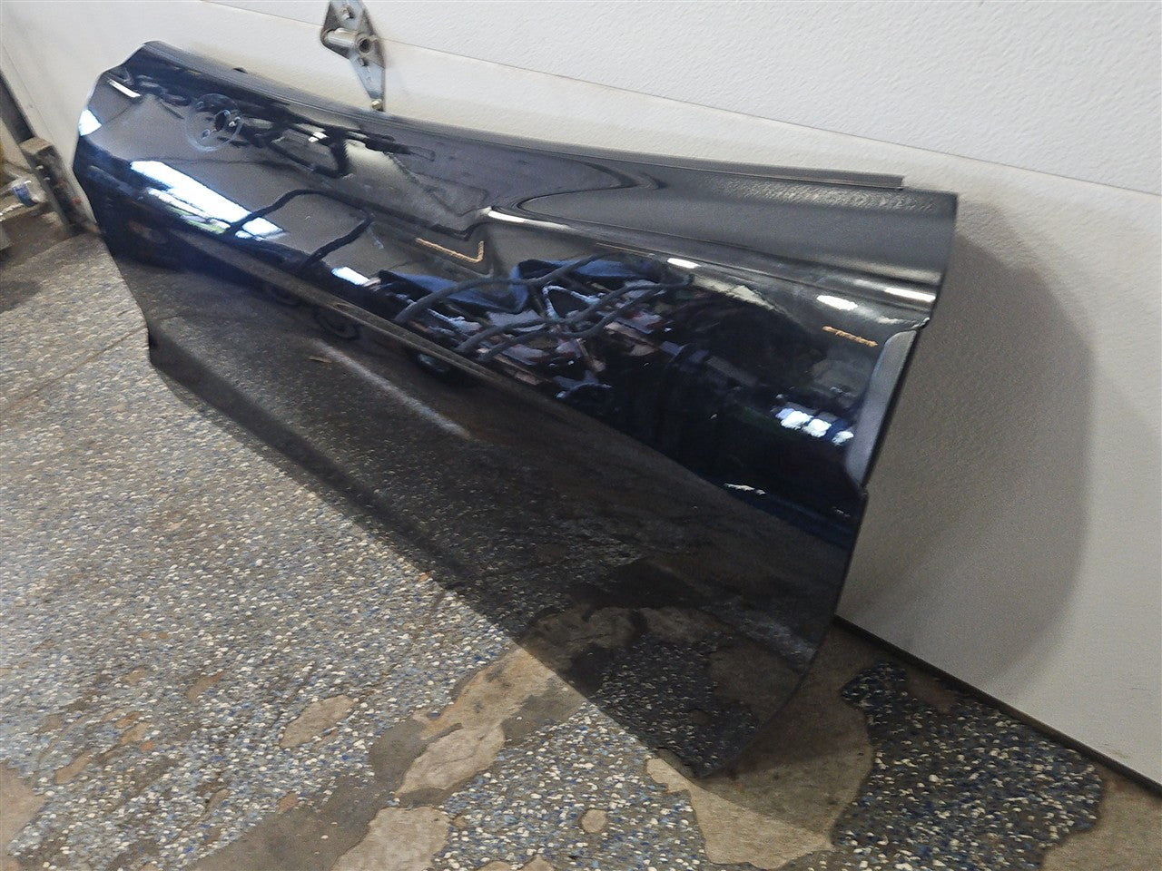 Used OEM 2005-2013 CORVETTE C6 OEM FRONT DOOR DRIVER LH BLACK NO, actual item photo 2