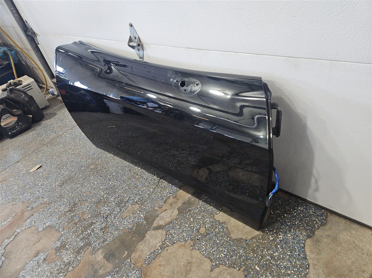 Used OEM 2005-2013 CORVETTE C6 FRONT DOOR PASSENGER RH BLACK NO GLASS, actual item photo 2