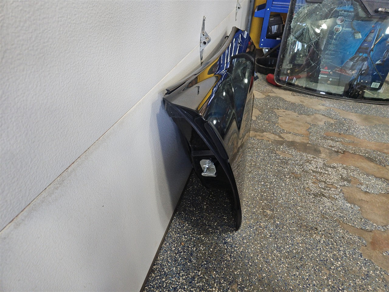 Used OEM 2005-2013 CORVETTE C6 FRONT DOOR PASSENGER RH BLACK NO GLASS, actual item photo 4