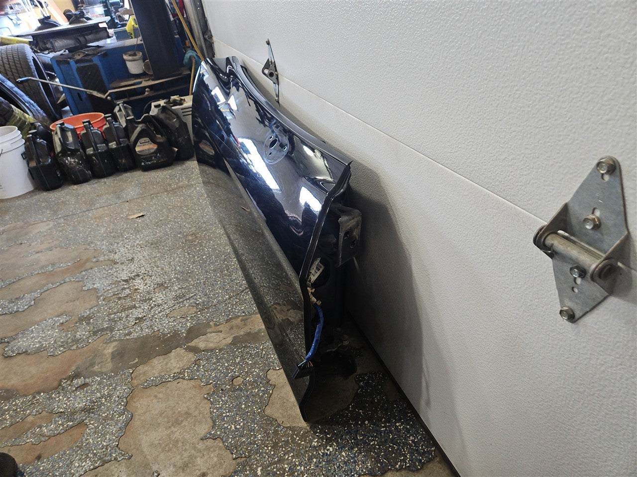 Used OEM 2005-2013 CORVETTE C6 FRONT DOOR PASSENGER RH BLACK NO GLASS, actual item photo 5